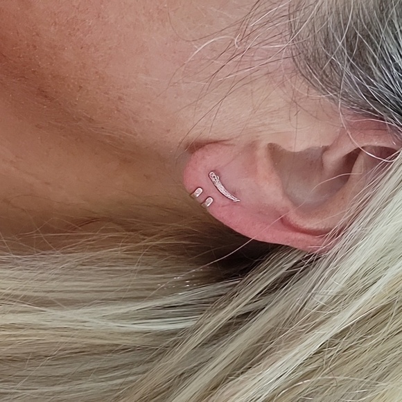 TEXTURED SWOOSH TWO-PIECE WRAP EARRINGS - Picture 1 of 5